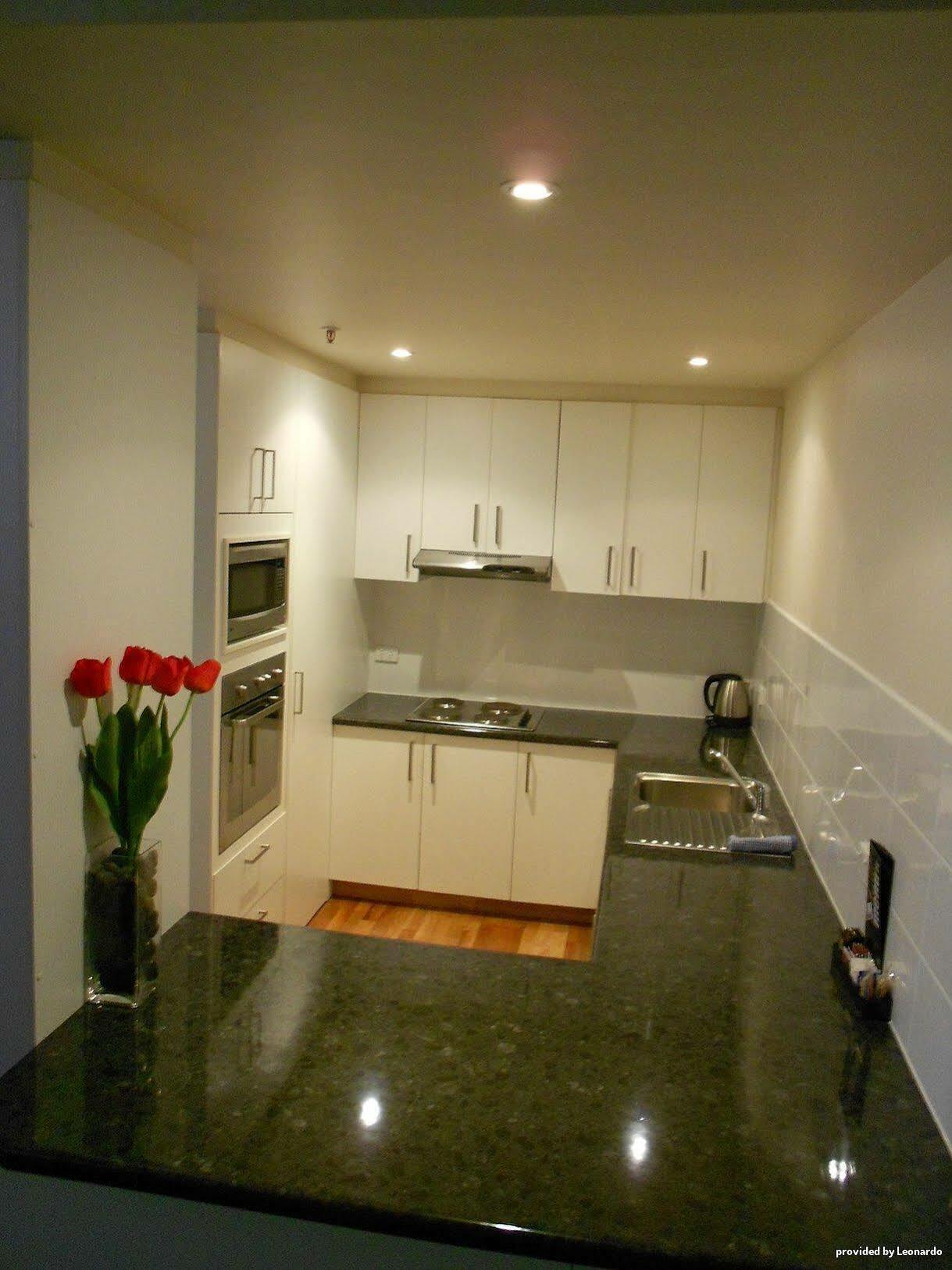 Riverside Apartments Мельбурн Номер фото